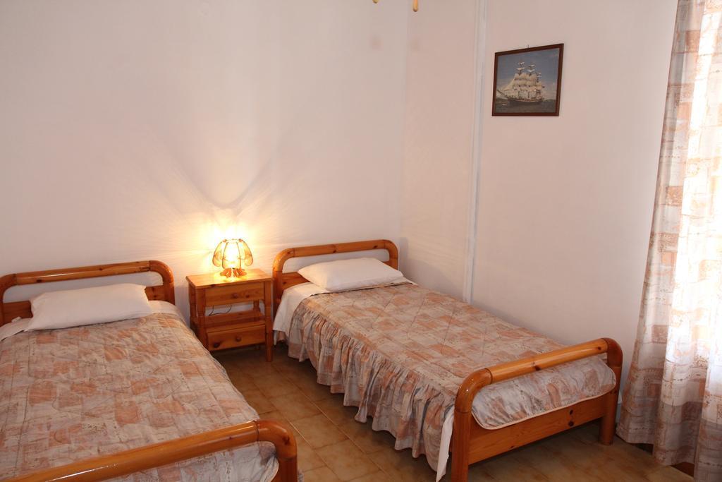 Circe Pansion Apartman Lixúri Szoba fotó