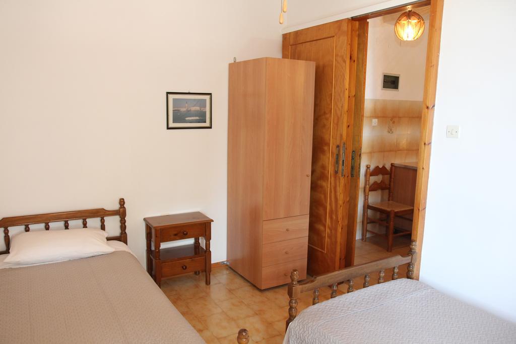 Circe Pansion Apartman Lixúri Szoba fotó